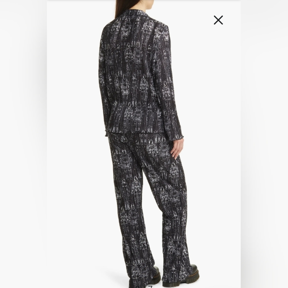 NWT/ lala Interstellar Astronauts Long Sleeve Plissé Top & High Waist Pants - Picture 3 of 13